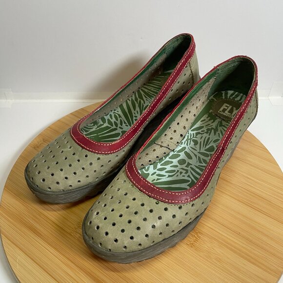 Fly London Women 40 Yika Green Perforated Leather Wedge Heels Closed Toe Comfort - Picture 2 of 9